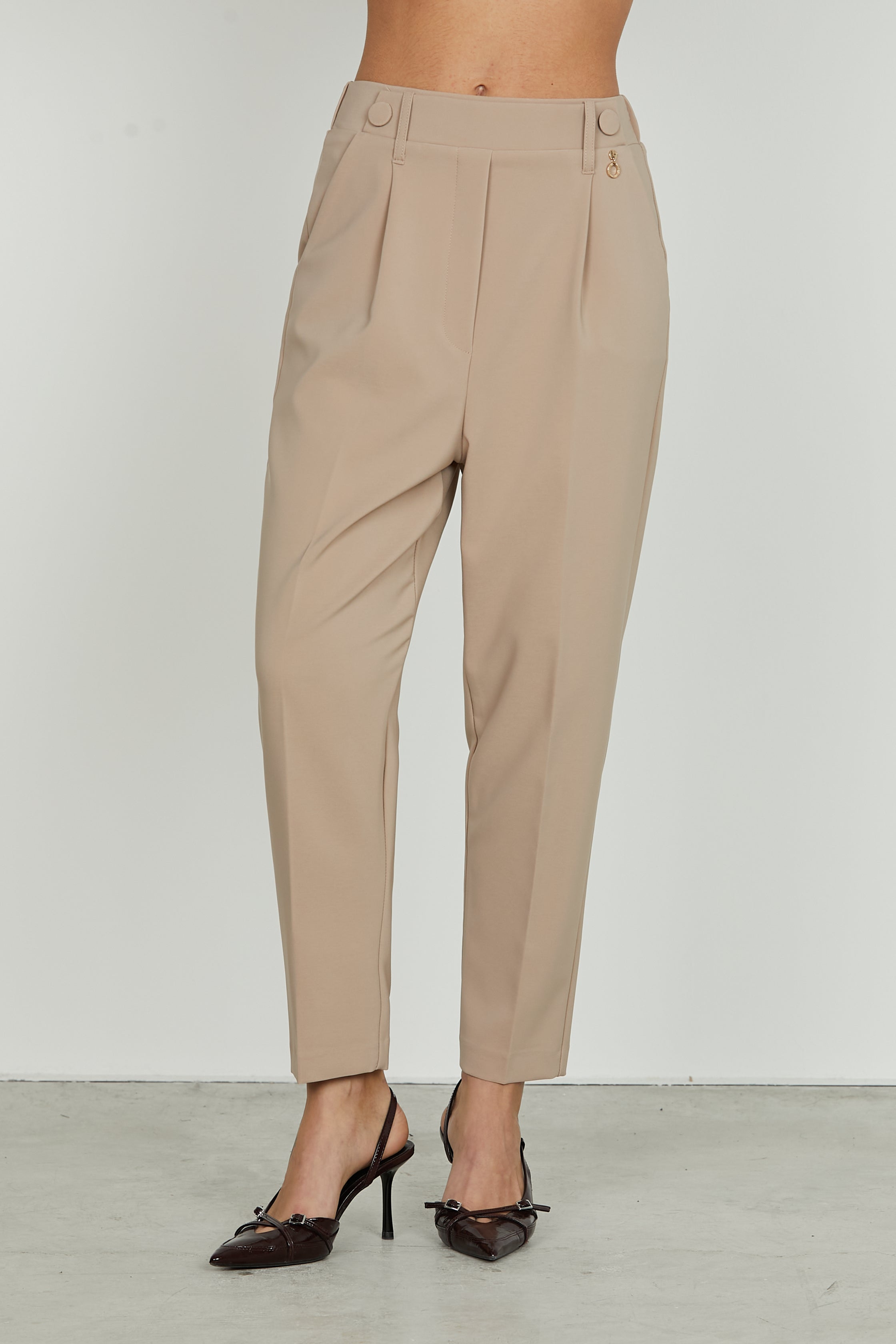 Högmidjade Höstbyxor Med Veck Och Resår För Kvinnor