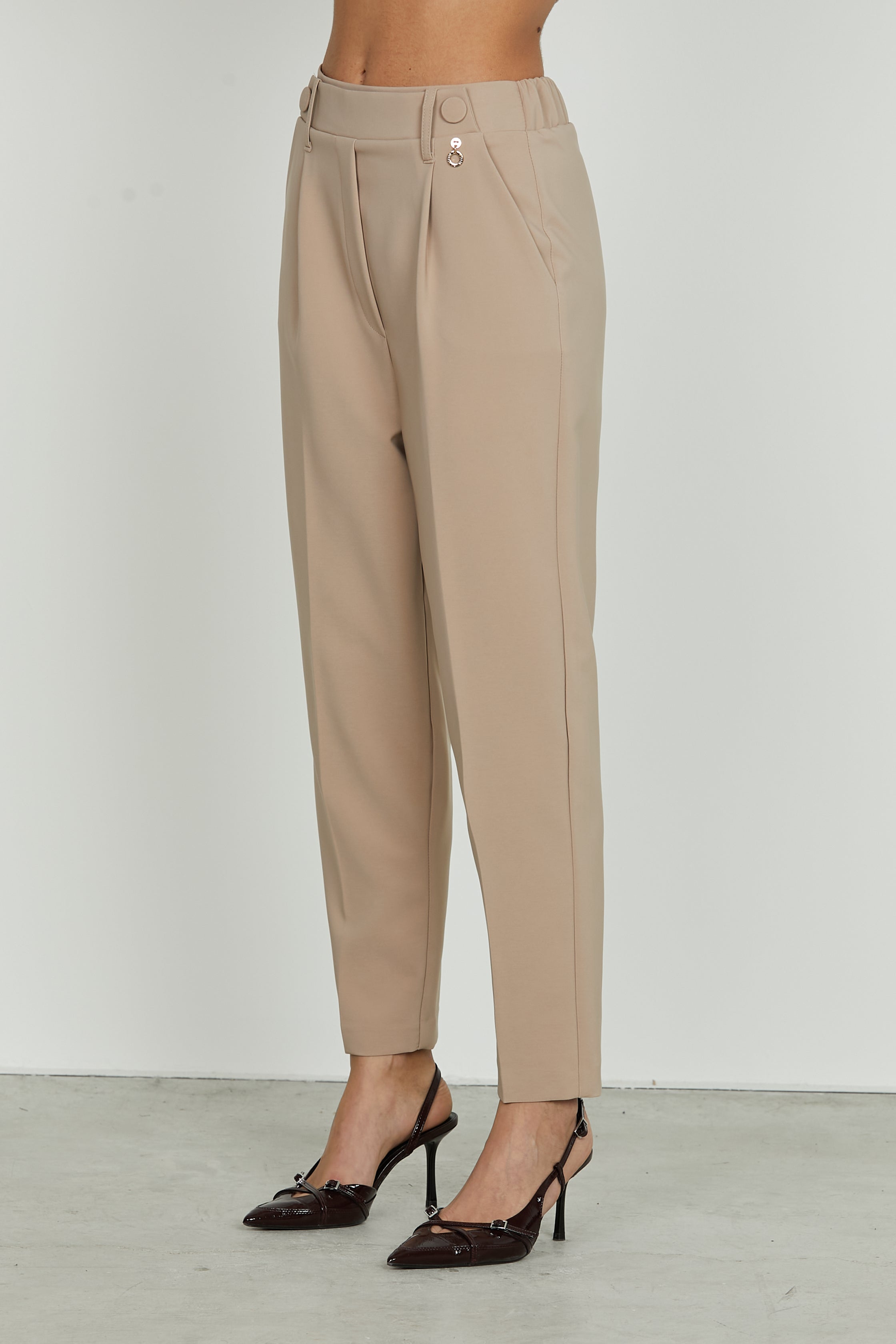 Högmidjade Höstbyxor Med Veck Och Resår För Kvinnor