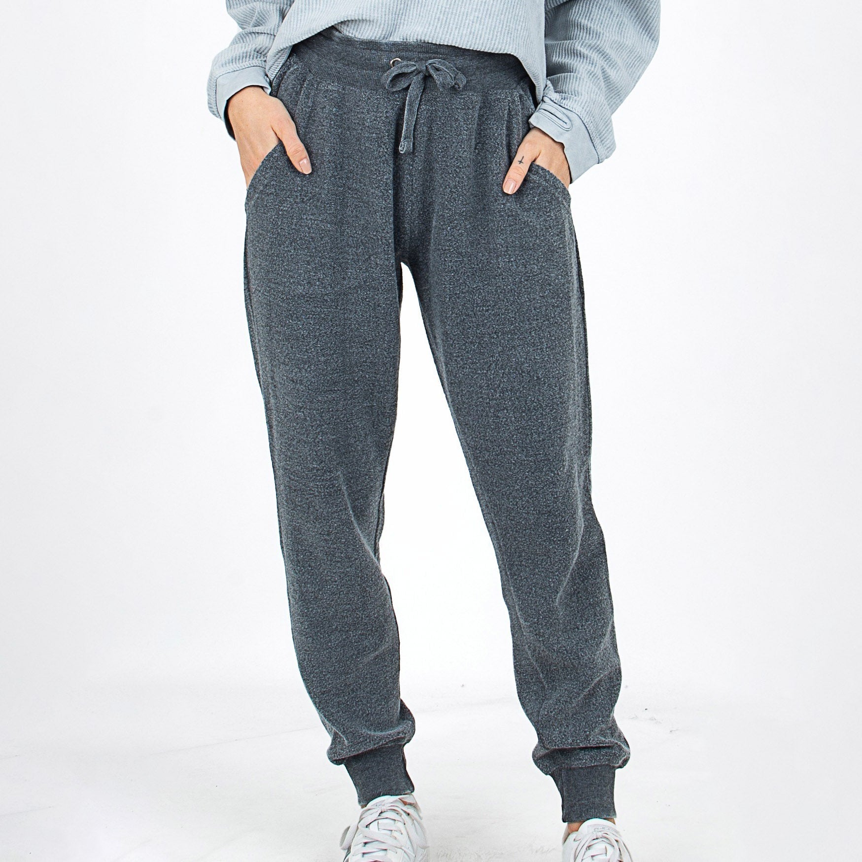 Kvinnors Joggingbyxa med Elastisk Midja och Ribbad Mudd