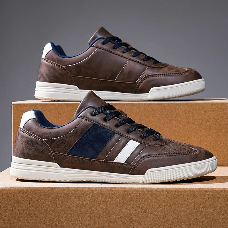 Låga Sneakers För Män Med Lagerpaneler Och Tvåfärgad Design