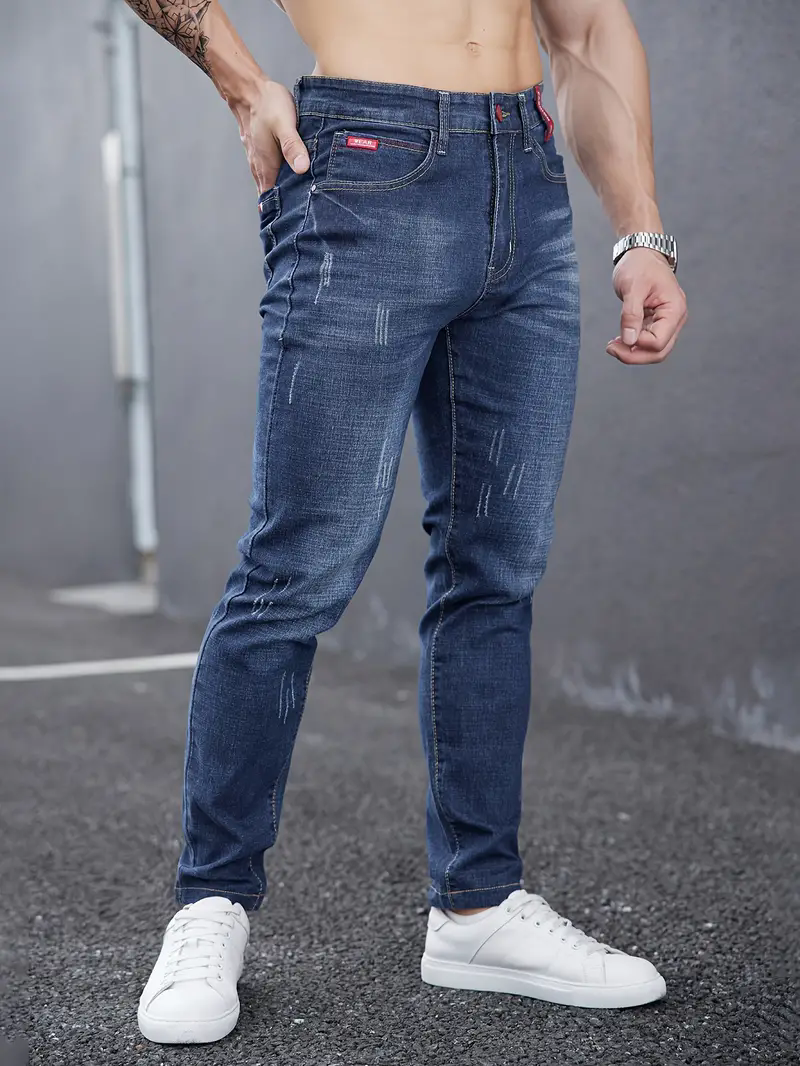 Herr Jeans med Avsmalnande Passform, Medelhög Midja, Lätt Urblekta Lår, Knappgylf