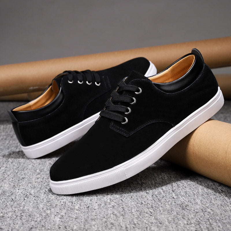 Herrsneakers I Mocka Med Snörning Och Läderfoder