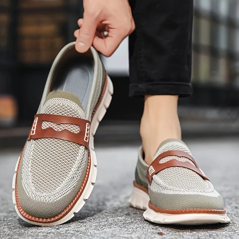 Herr Stickade Loafers med Remdetalj och Kontrasterande Yttersula