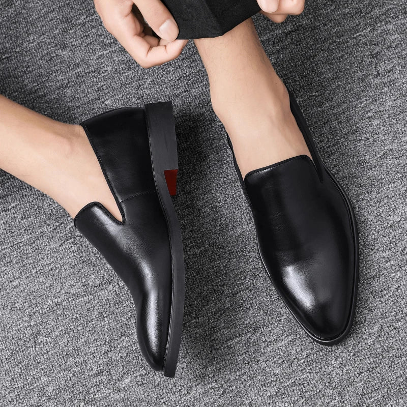 Herrloafers I Konstläder Med Vadderad Innersula Och Slätt Foder