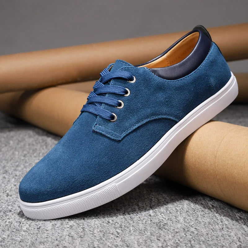 Herrsneakers I Mocka Med Snörning Och Läderfoder