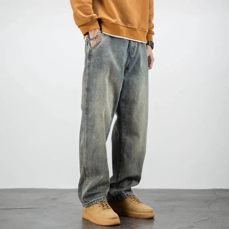 Herrjeans Stentvättade Med Raka Ben och Förstärkta Fickor