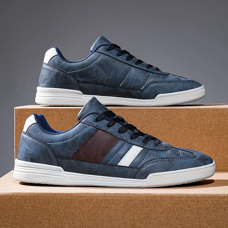 Låga Sneakers För Män Med Lagerpaneler Och Tvåfärgad Design