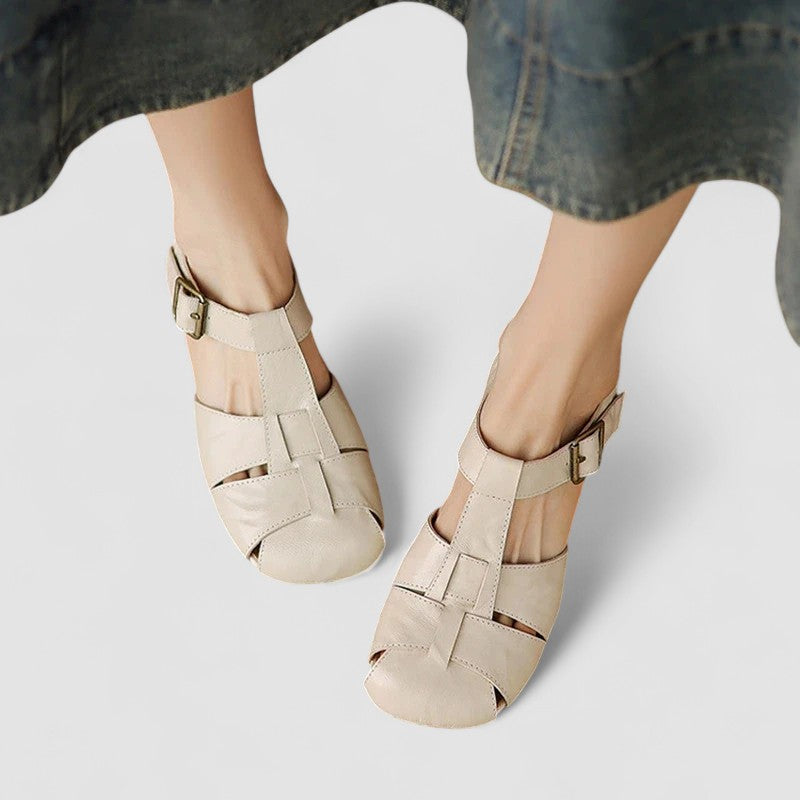 Damskor med slip-on-mönster och dämpat stöd för hålfoten