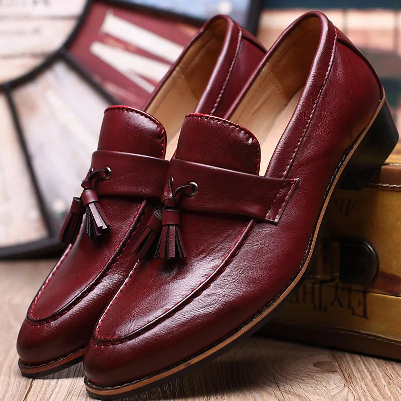Herrloafers Slip-On med Dubbel Toffs och Satinskimrande Ovandel