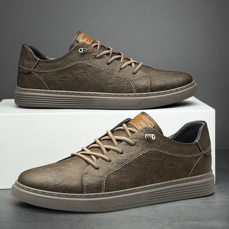 Herrsneakers Med Sydd Ovandel Och Ren Silhuett