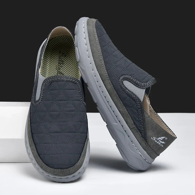Herr Slip-On Loafers Quiltad Ovandel Elastiska Paneler Flexibel Sula