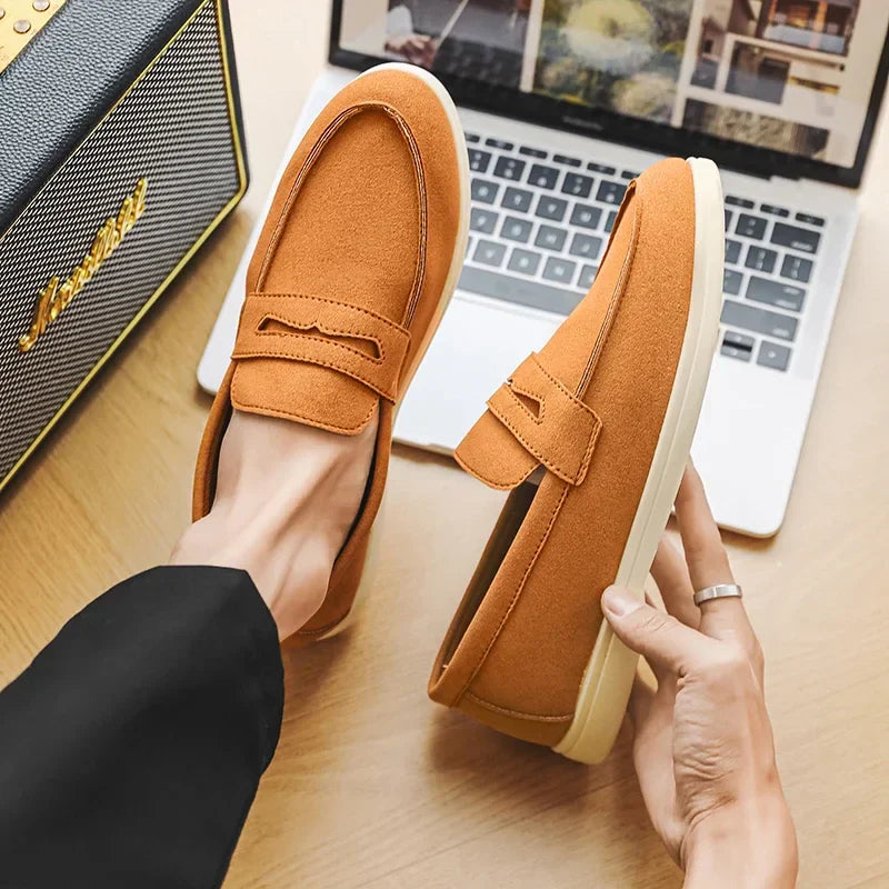 Herr Loafers i Konstmocka med Handsydda Sömmar och Dämpad Innersula