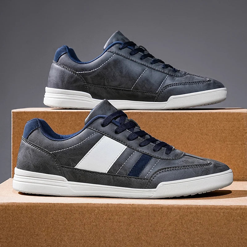 Låga Sneakers För Män Med Lagerpaneler Och Tvåfärgad Design