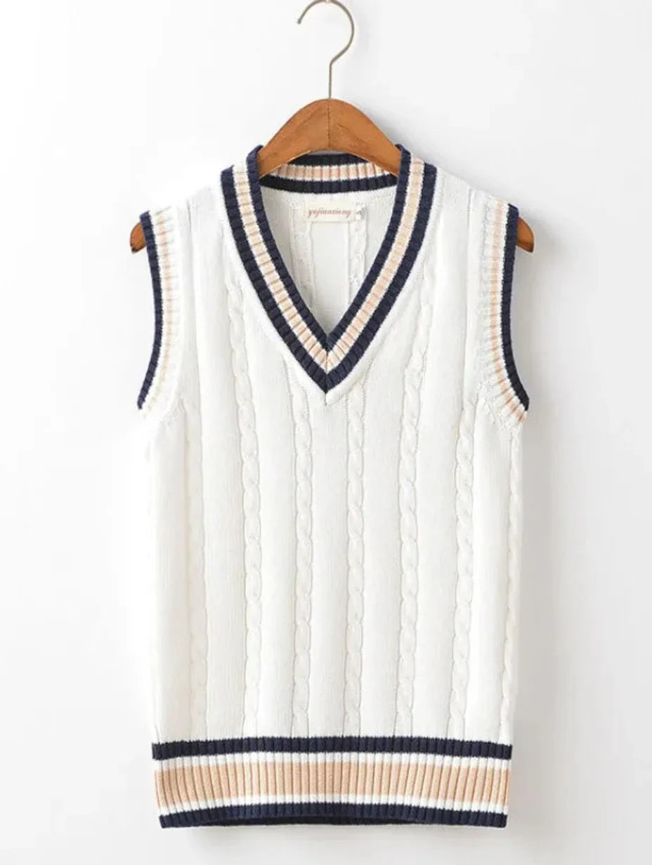 Ärmlös herrväst med V-ringning och pullover-design