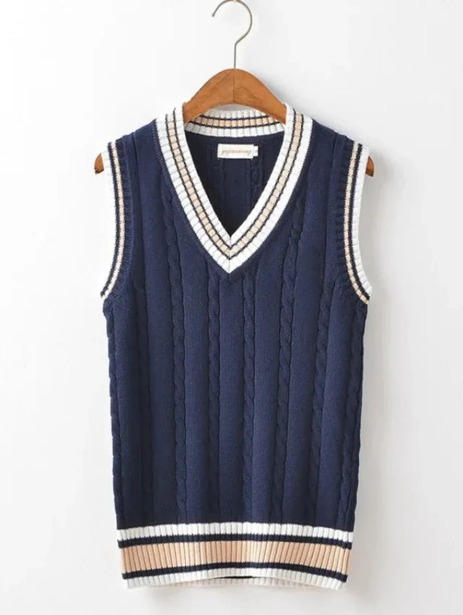 Ärmlös herrväst med V-ringning och pullover-design