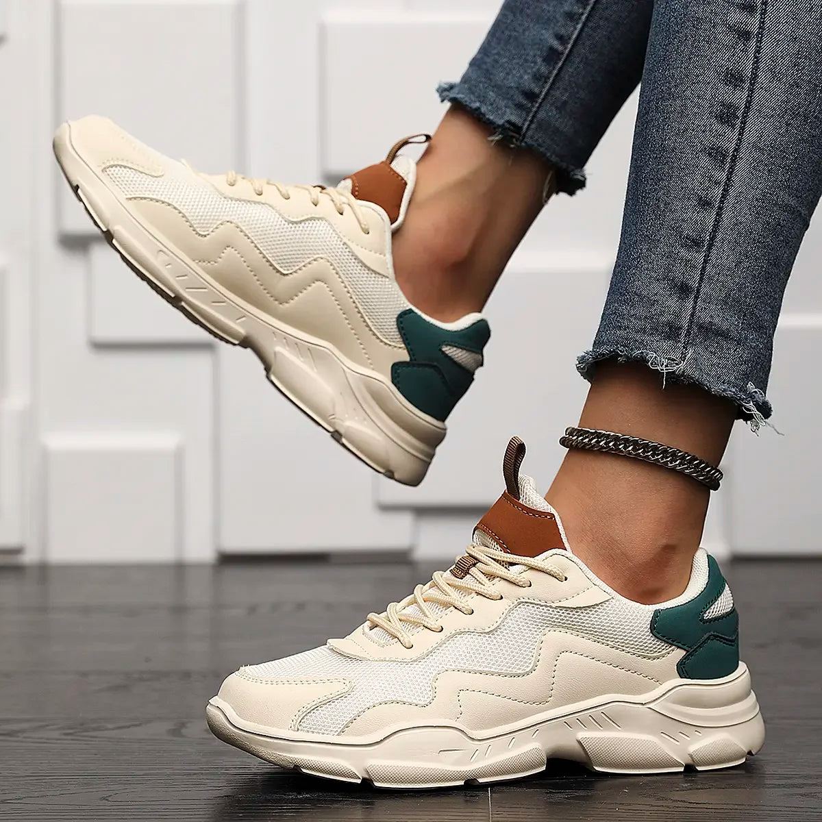 Kvinnor Retro Sneakers Med Lager-På-Lager Mesh Och Dämpad Sula