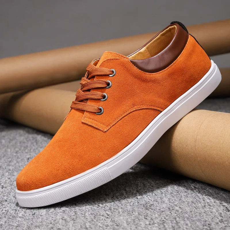 Herrsneakers I Mocka Med Snörning Och Läderfoder