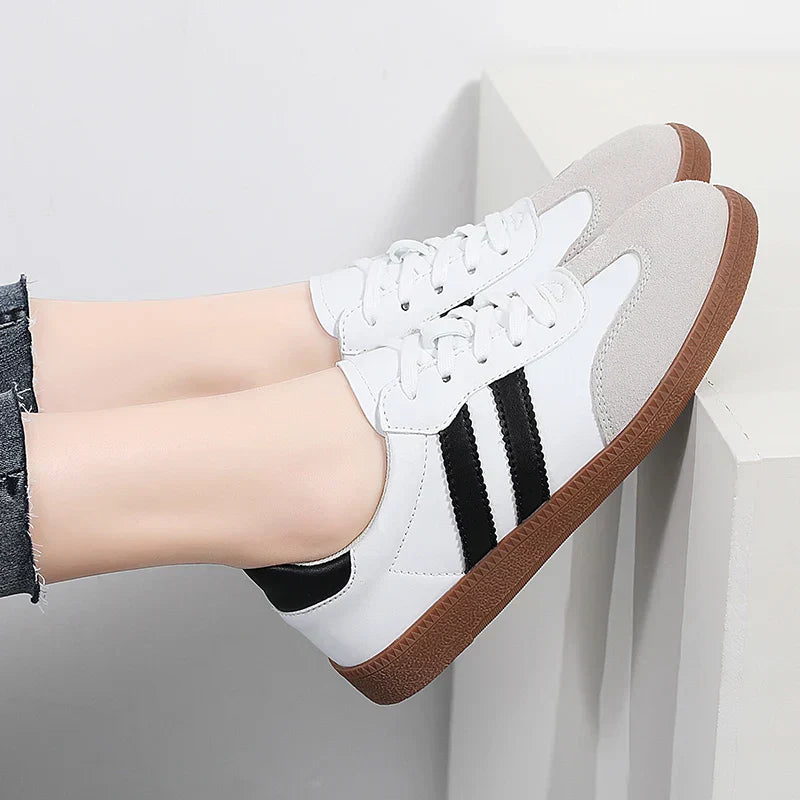 Låga Sneakers För Kvinnor Med Vadderade Innersulor Och Vadderad Klack
