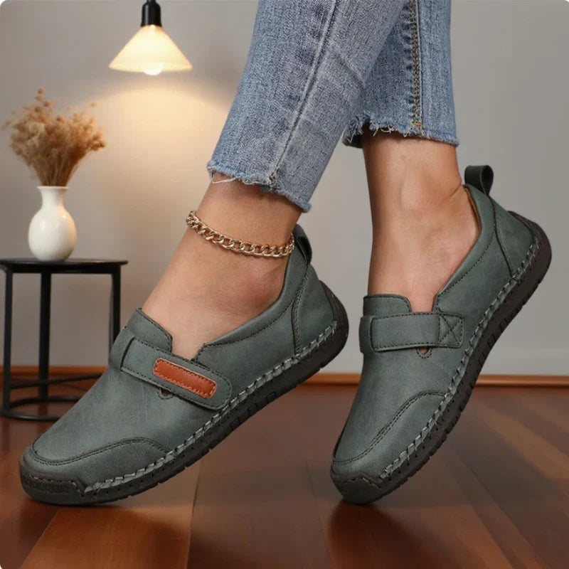 Kvinnors Slip-On Mokasiner Handsydda med Justerbar Kardborreband