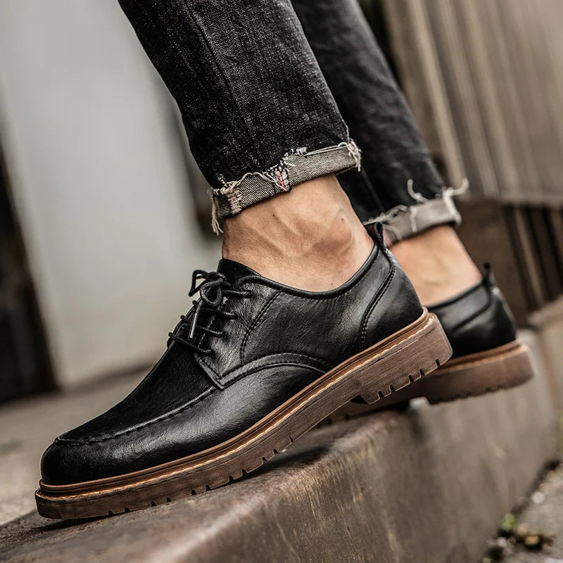Herr Sneakers Med Minimalistisk Siluett Och Texturerad Yta