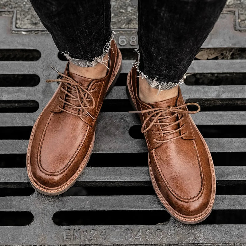 Herr Sneakers Med Minimalistisk Siluett Och Texturerad Yta