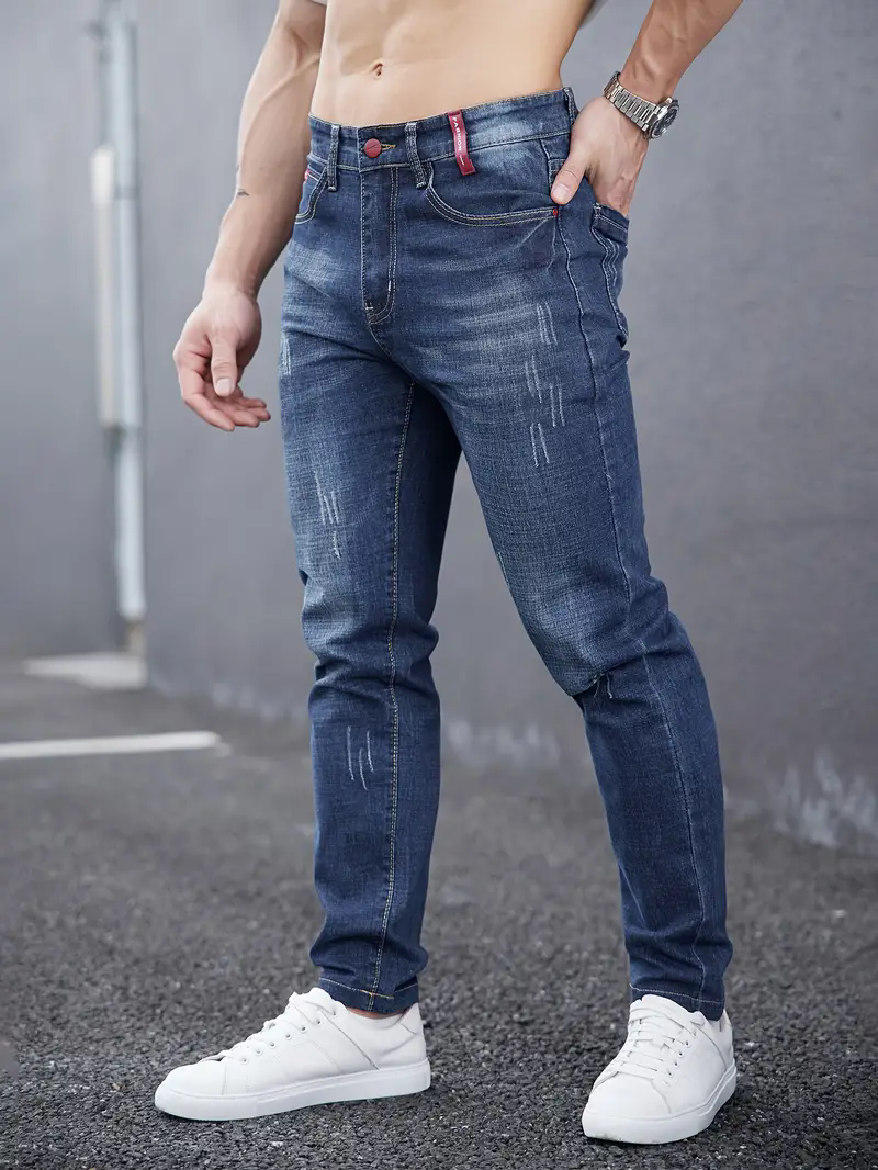 Herr Jeans med Avsmalnande Passform, Medelhög Midja, Lätt Urblekta Lår, Knappgylf