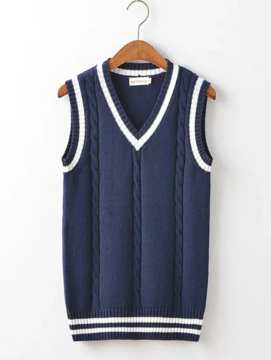 Ärmlös herrväst med V-ringning och pullover-design