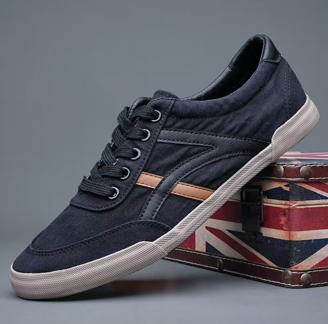 Herrar Låga Sneakers med Andningsbar Ovandel och Greppande Sula