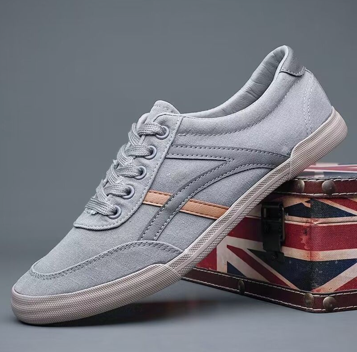 Herrar Låga Sneakers med Andningsbar Ovandel och Greppande Sula