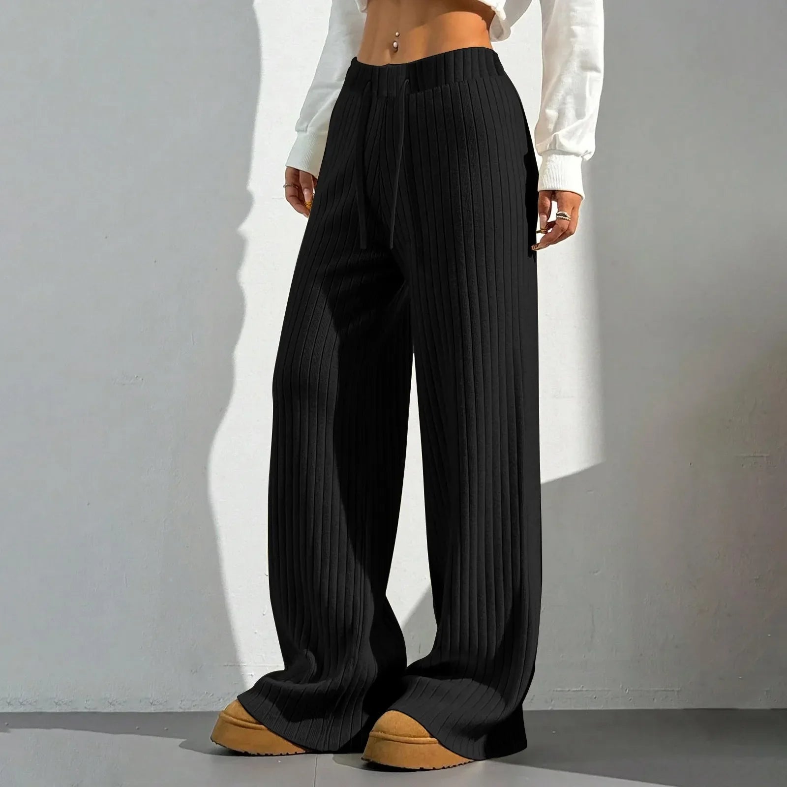 Kvinnobyxor Ribbstickade Med Vida Ben Och Elastisk Midja