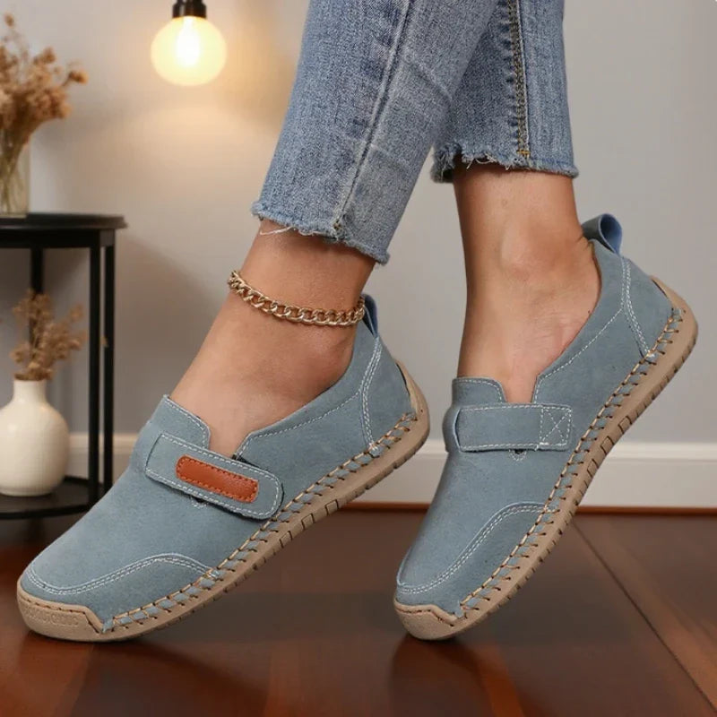 Kvinnors Slip-On Mokasiner Handsydda med Justerbar Kardborreband