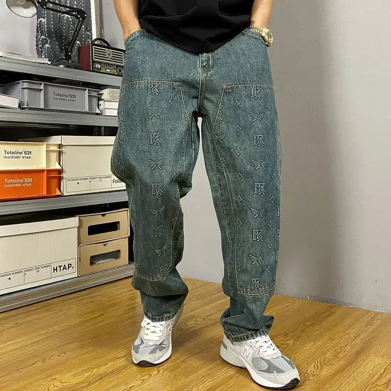 Herrjeans Lös Passform Broderad Monogram Fjäril Mellanhög