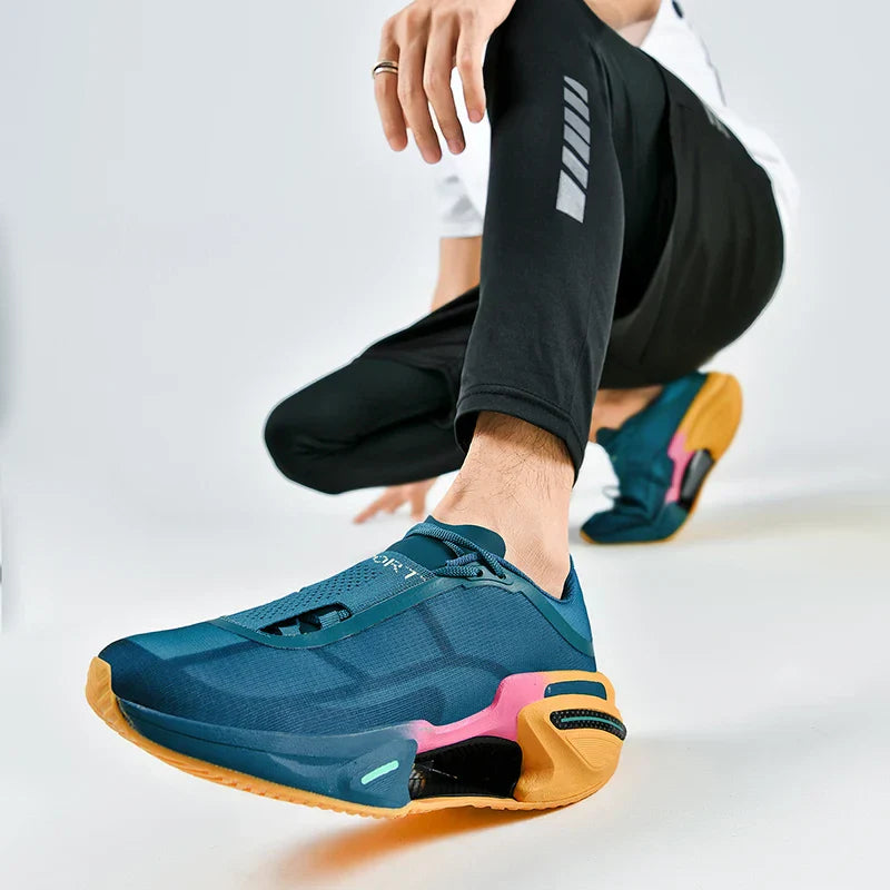 Herrsneakers med skumdämpning, strukturerad ovandel och gummigrepp