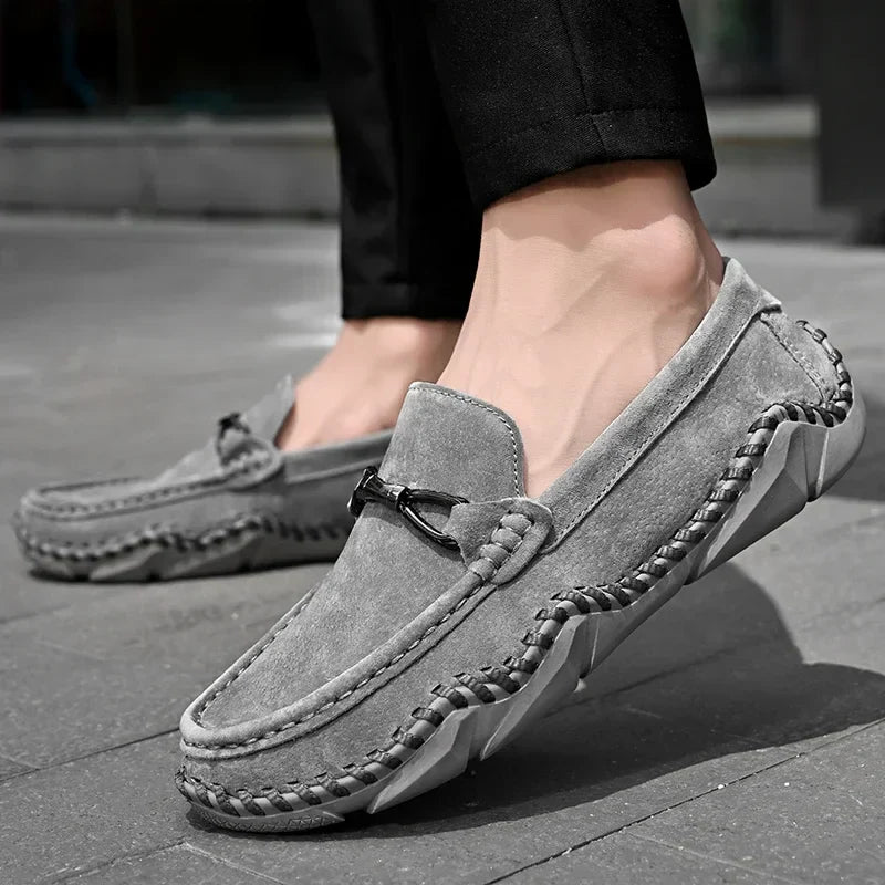 Loafers För Herr Med Slip-On, Borstad Överdel Och Handsydd Söm