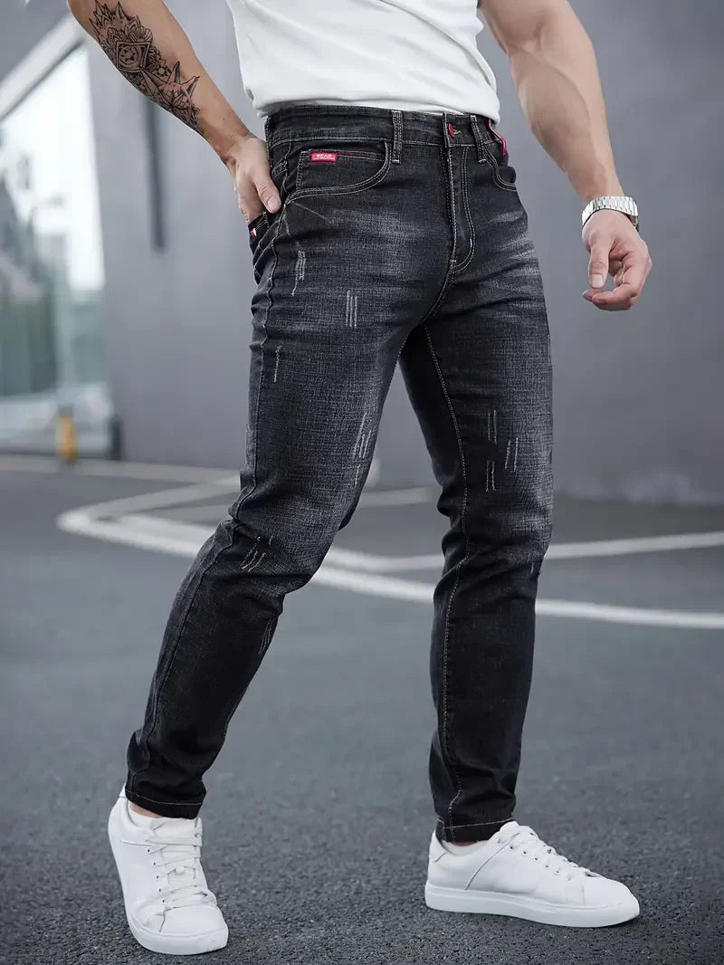 Herr Jeans med Avsmalnande Passform, Medelhög Midja, Lätt Urblekta Lår, Knappgylf