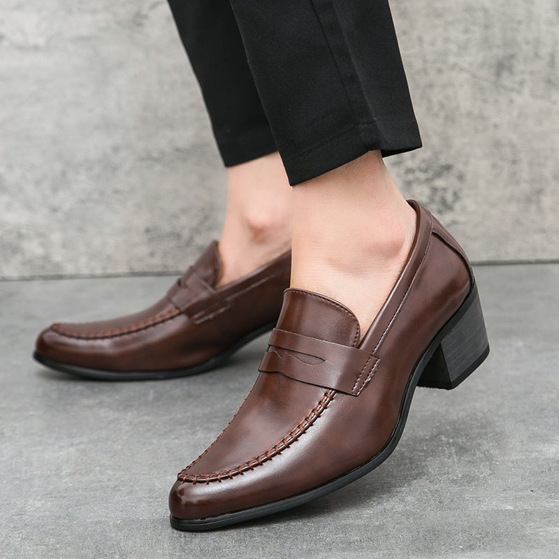 Dam Loafers Med Blockklack Och Hand­sömmade Detaljer