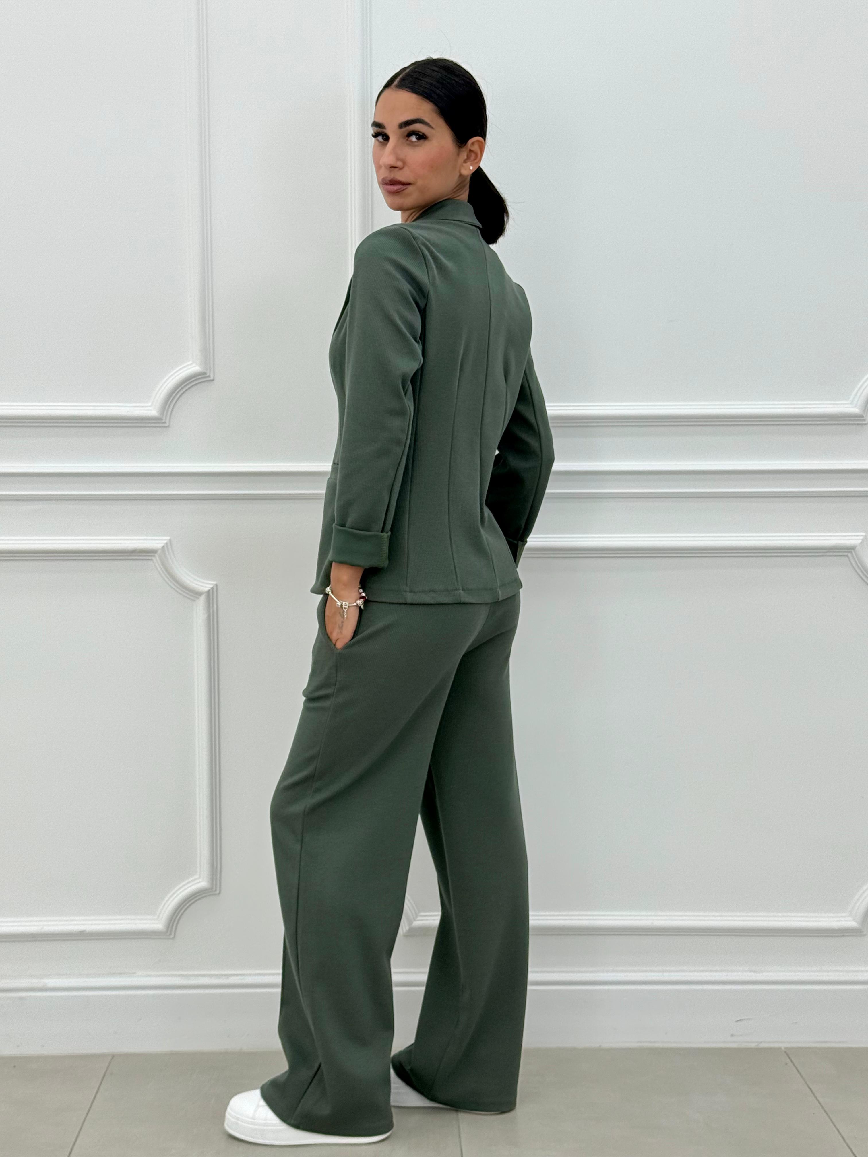 Damkostym I Två Delar Med Kavaj Och Långbyxor