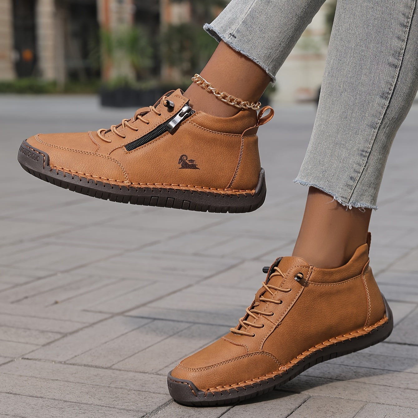 Damsneakers Med Bred Framfotsstödjande Sula