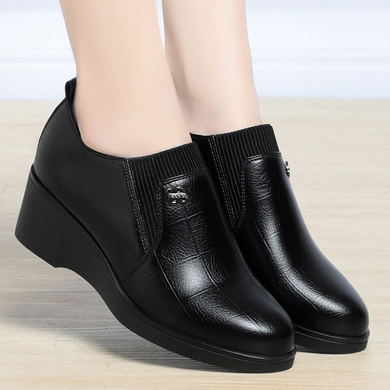 Damskor Med Kilklack Och Rund Tå