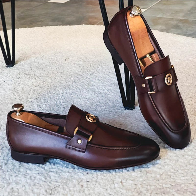 Herr Slip-On Loafers Med Rememblem Och Strömlinjeformad Design