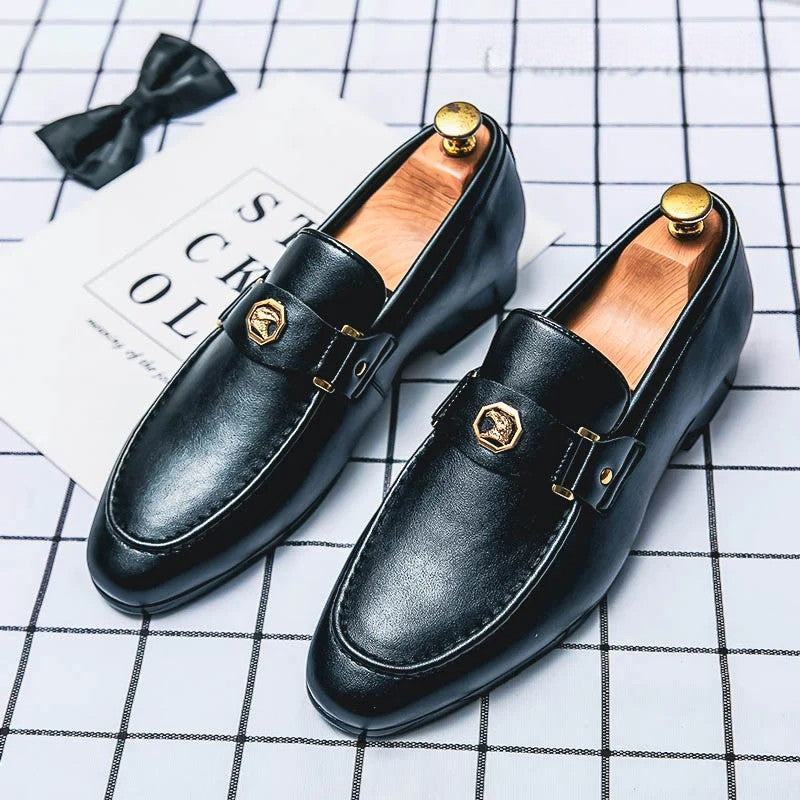 Herr Slip-On Loafers Med Rememblem Och Strömlinjeformad Design