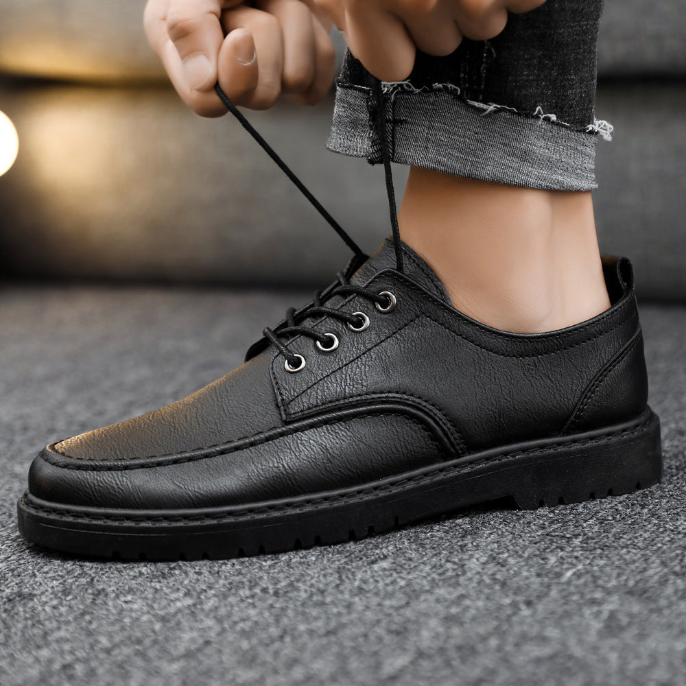 Herrskor I Pu-Läder Med Snörning Och Brogues Med Gummisula