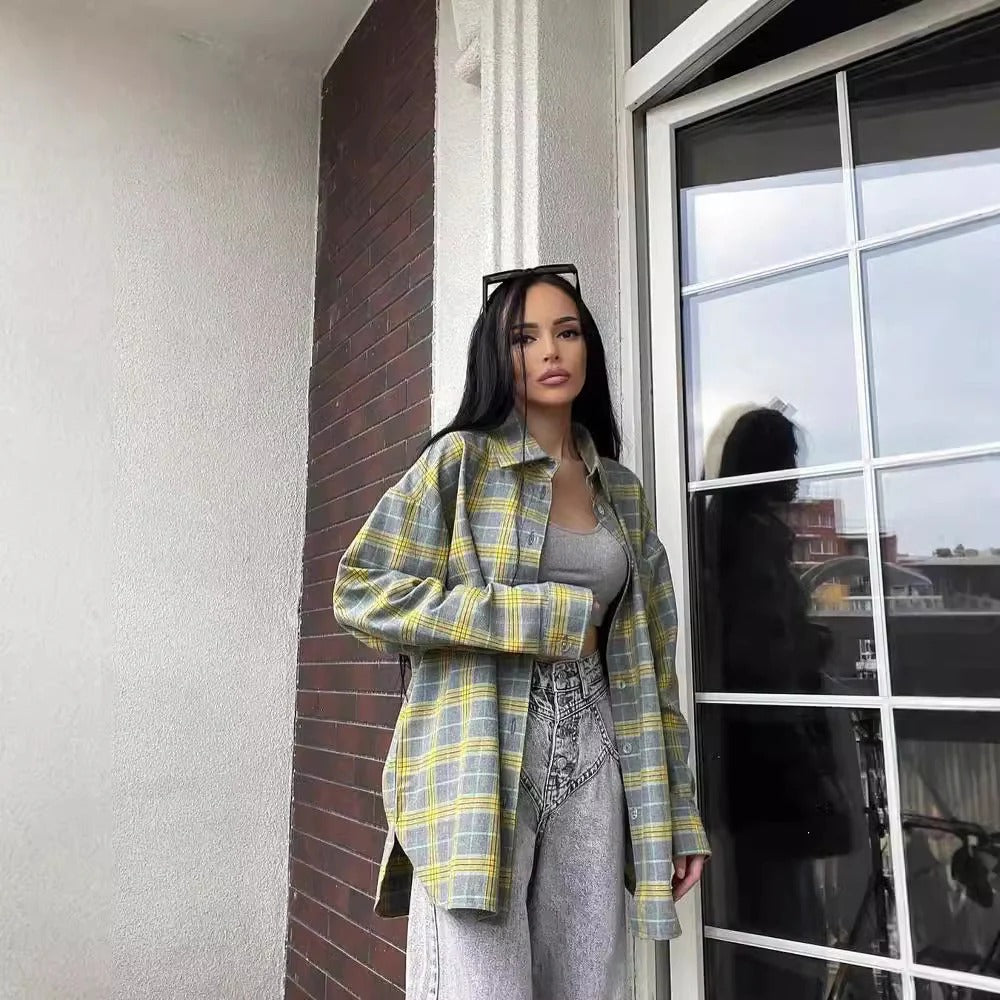 Dam Rutig Lång Cardigan Skjorta Med Slag Och Knäppning Fram