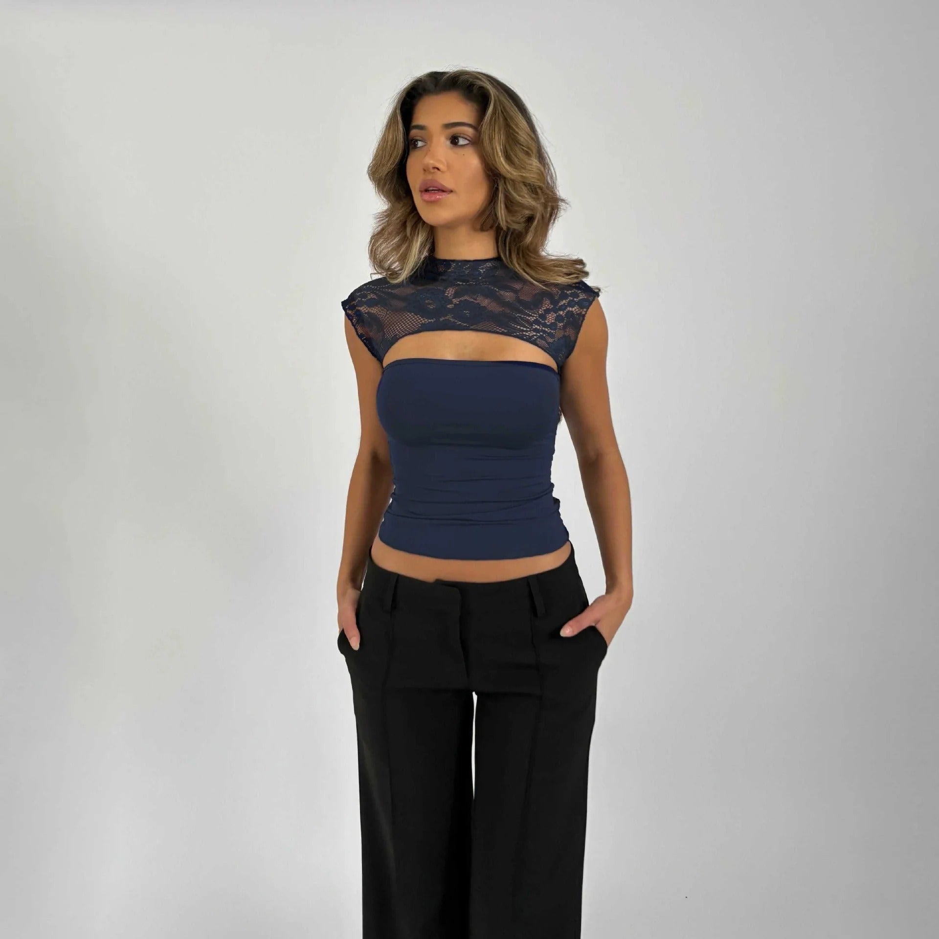 Kvinna Vår Spetsdekor Top Slim Fit Kort Ärm Lätt Stretch