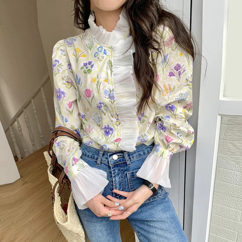 Damblusa för Höst med Polokrage, Patchwork, Volanger och Utsvängda Ärmar
