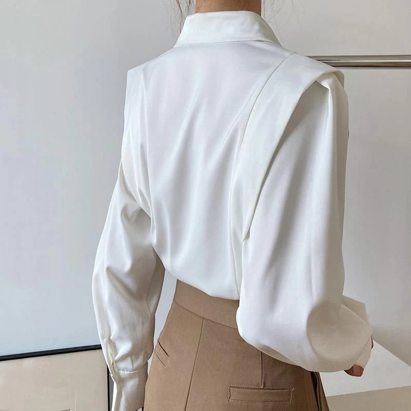 Kvinnors Vårskjorta i Chiffong Satinfinish Volangdetalj Lång Ärm och Lös Passform