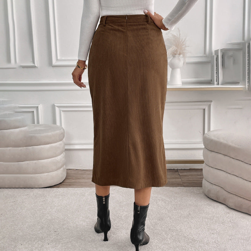 Höstkjol Med Mellanlång Häst Med Hög Midja Och Slits I Sidan I Manchesterlook