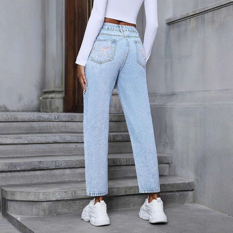 Kvinnors Jeans i Denimstil med Hög Midja, Lös Passform, Raka Ben och Rippade Detaljer