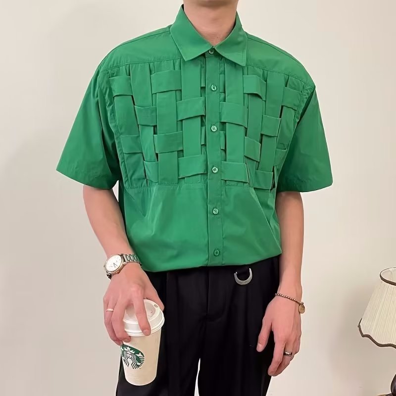 Herrskjorta för sommaren med kort ärm, slim fit, lättviktigt vävt tyg och knäppning