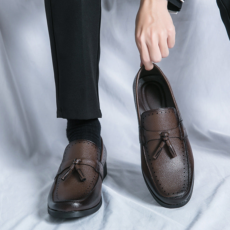 Herrloafers Med Tofsar, Rund Tå, Slip-On, Fyrkantig Klack Och Gummisula